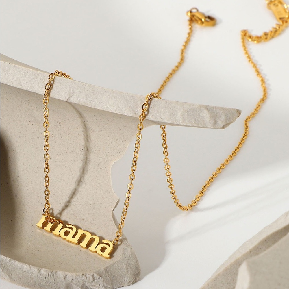MAMA Letter Chain Necklace Gold Plated - Picture 3 of 5